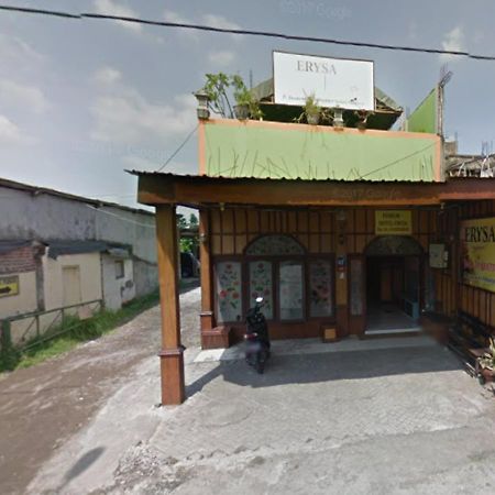 Hotel Erysa Juanda Sedati Екстер'єр фото
