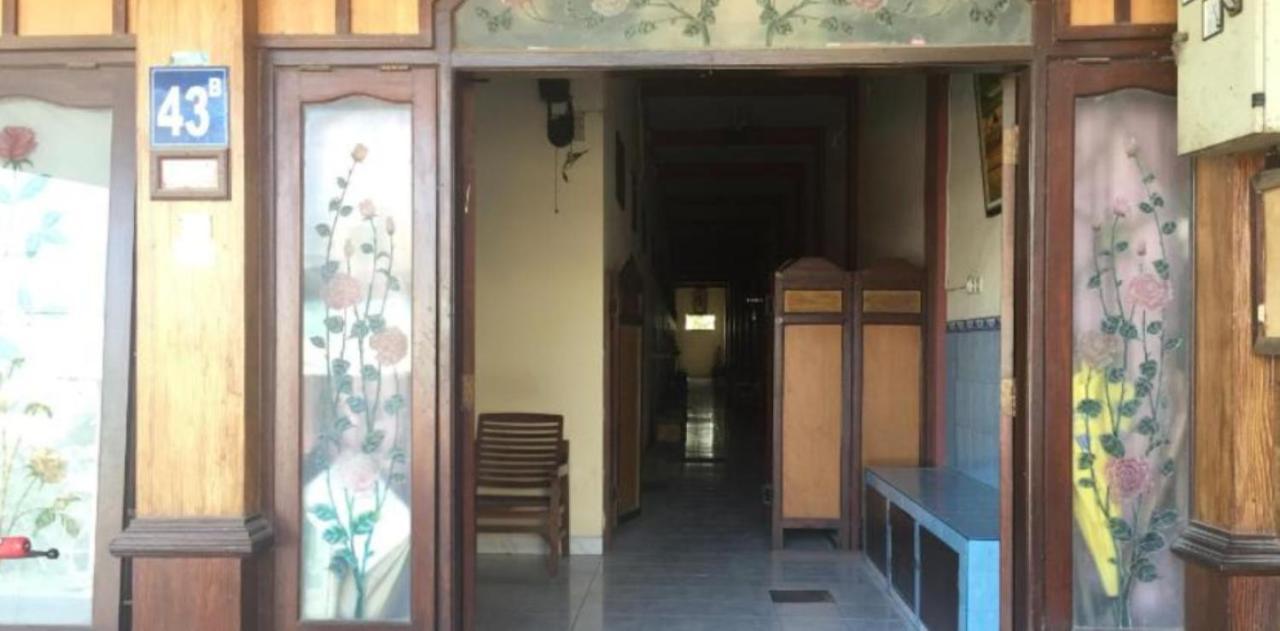 Hotel Erysa Juanda Sedati Екстер'єр фото