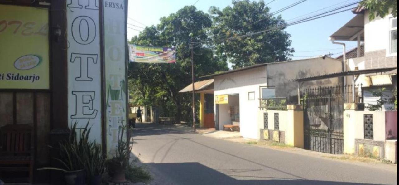 Hotel Erysa Juanda Sedati Екстер'єр фото