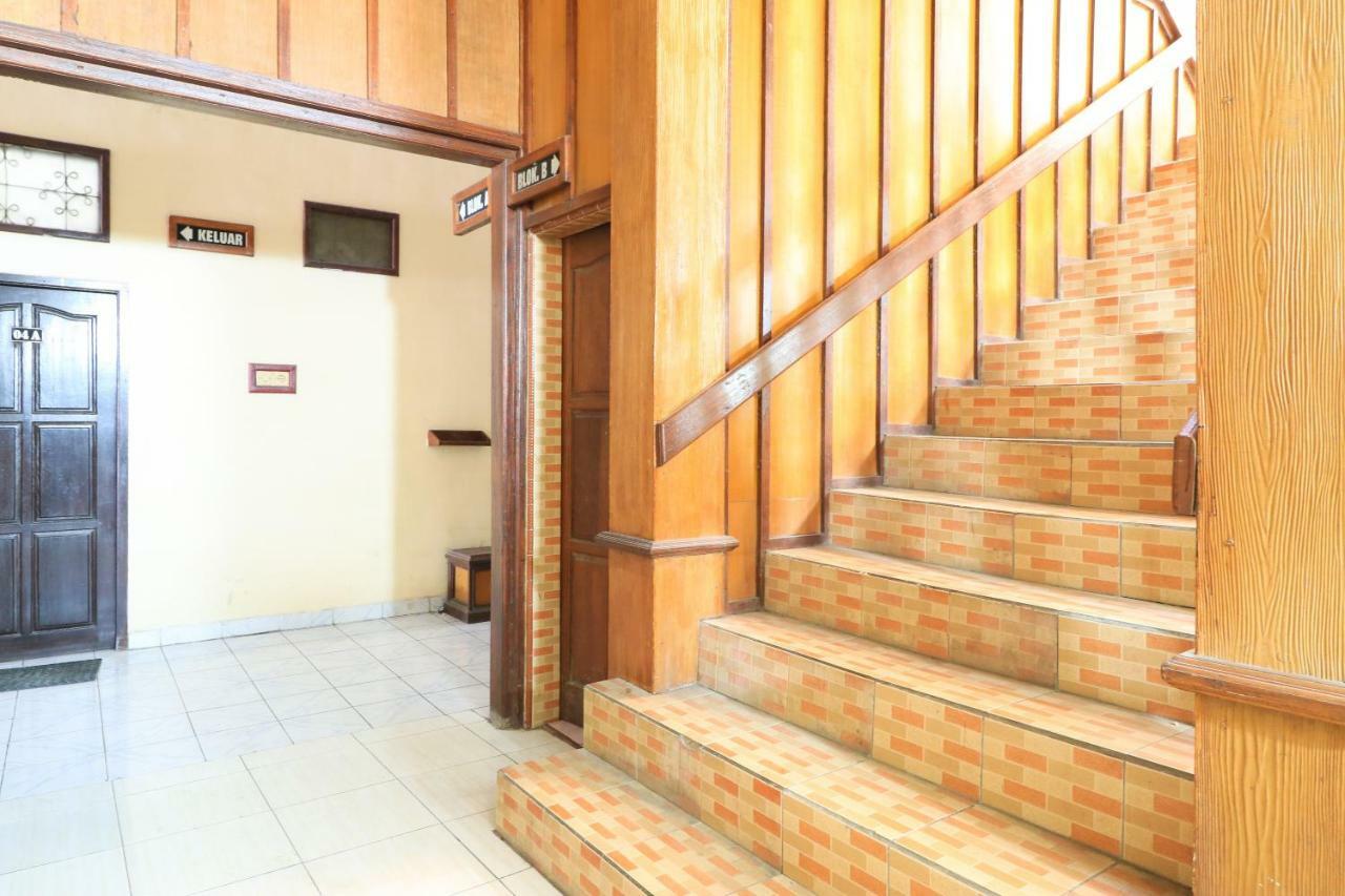 Hotel Erysa Juanda Sedati Екстер'єр фото