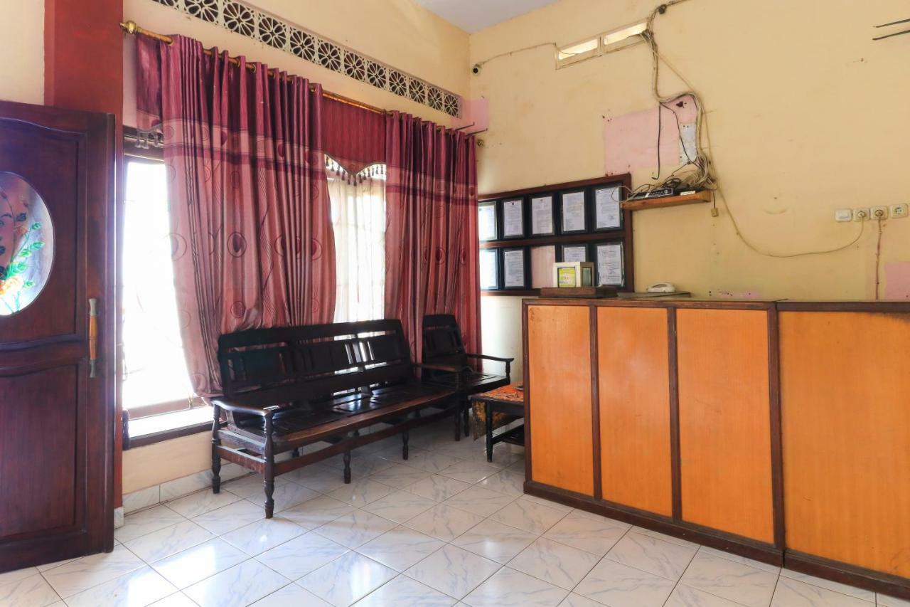 Hotel Erysa Juanda Sedati Екстер'єр фото