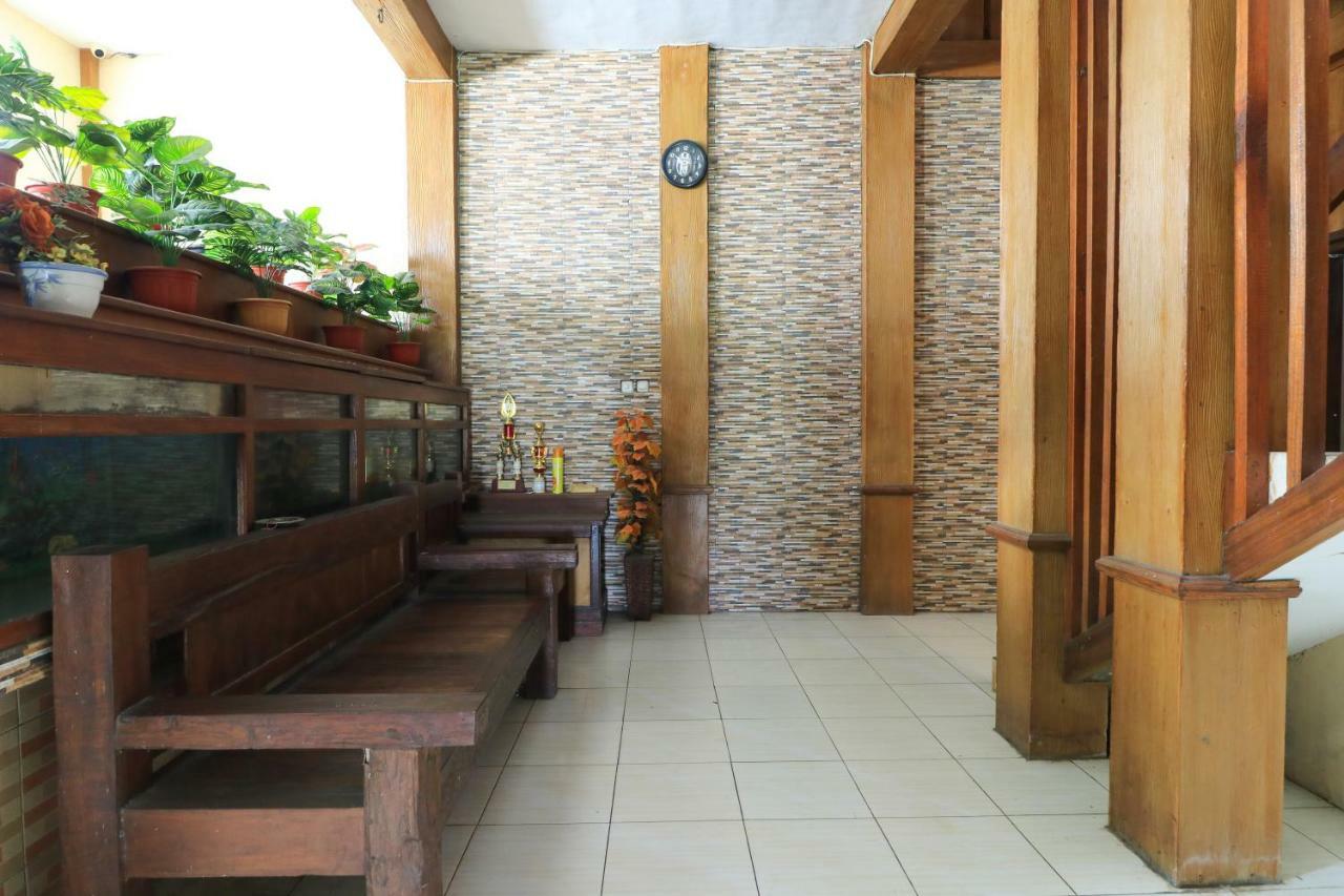 Hotel Erysa Juanda Sedati Екстер'єр фото